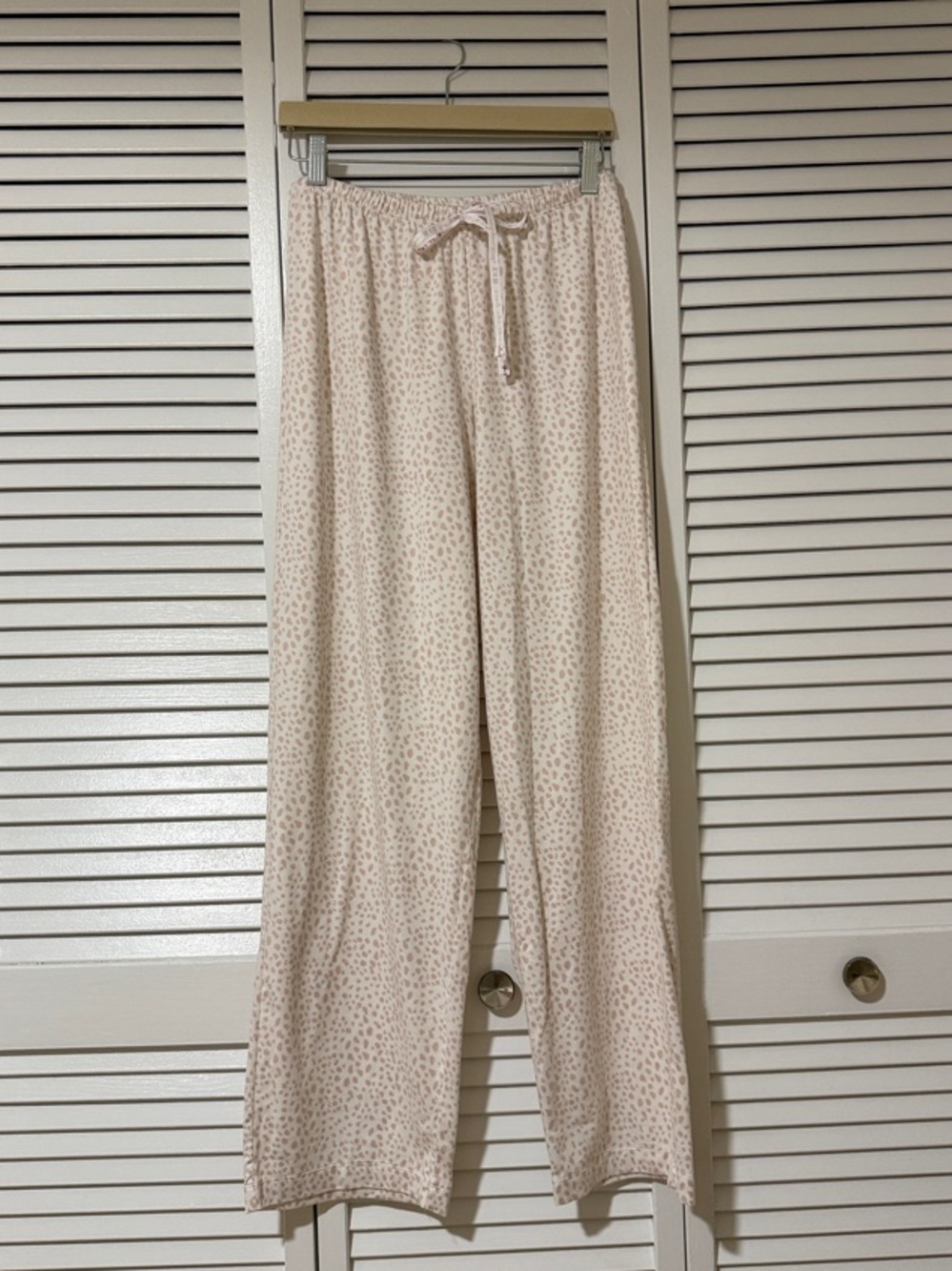 HUE Light Pink Leopard Polka Dot Lounge Pants